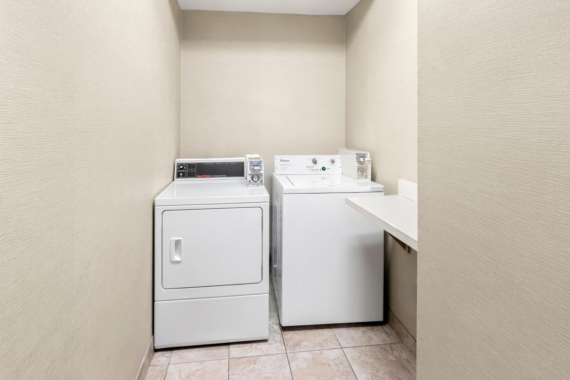 Comfort Suites Portland Airport Zewnętrze zdjęcie
